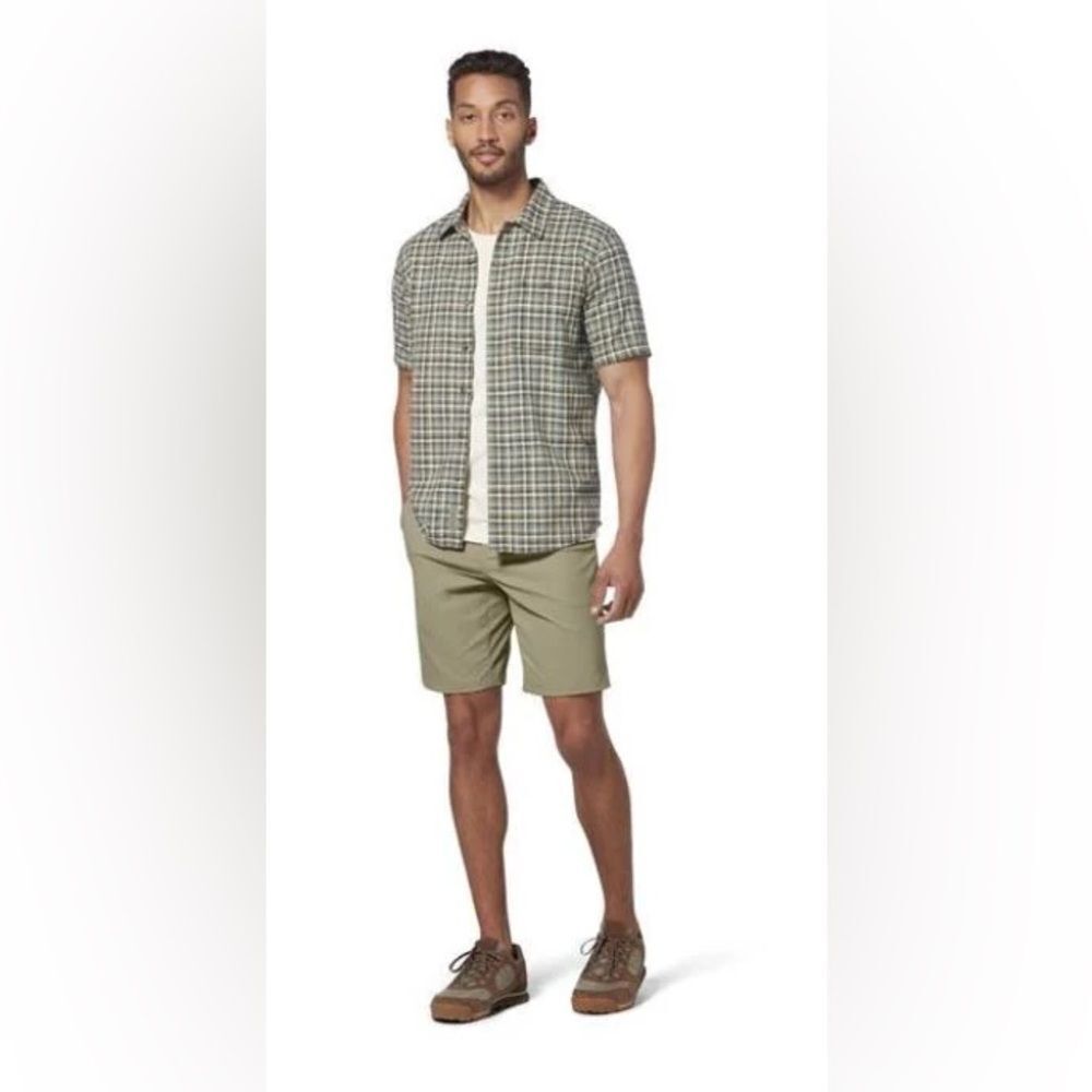Royal Robbins | Men's Olive Green plaid short sleeve shirt